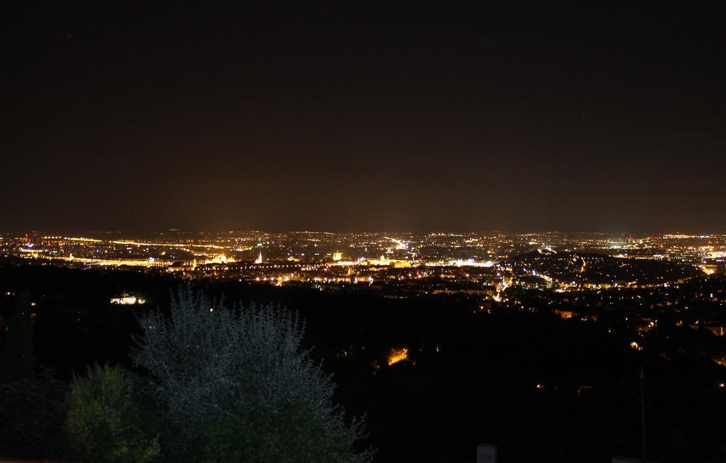 Best View Small House Free Parking Self Check-In Budapest Exteriör bild